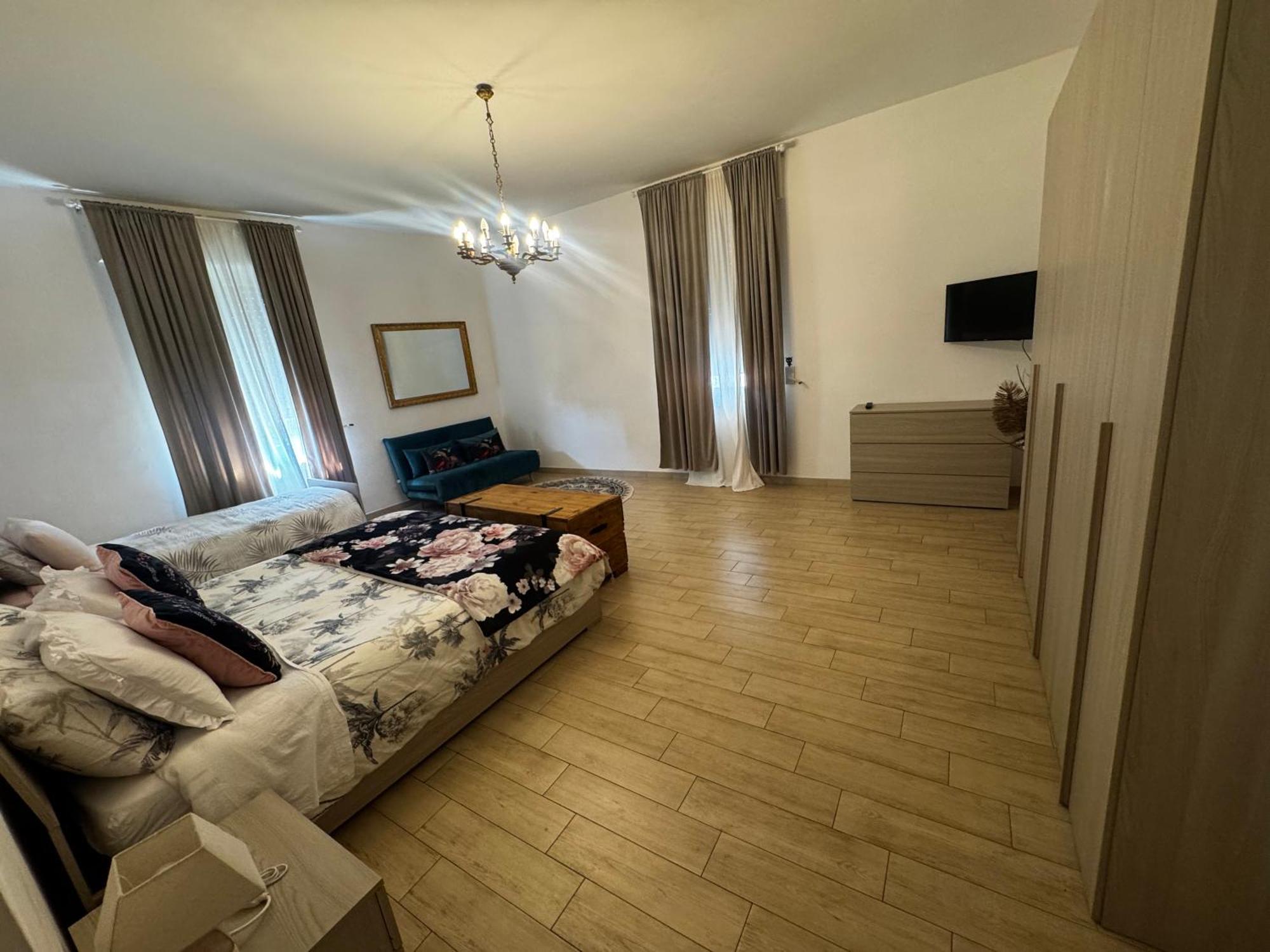La Casa Di Sarah Aspetta Voi Apartment Наполи Екстериор снимка